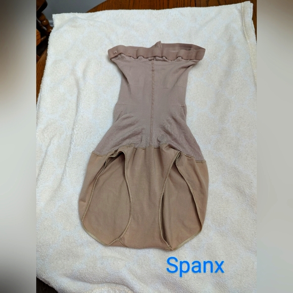 Spanx by Sara Blakely. High waisted panties. size C. Gord condition. Tan . - Picture 1 of 6